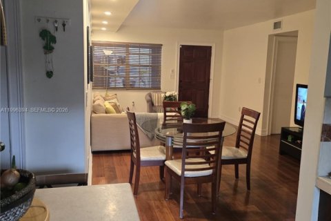 Copropriété à vendre à Hialeah, Floride: 2 chambres, 94.76 m2 № 2063267 - photo 6