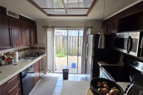 Copropriété à vendre à Hialeah, Floride: 2 chambres, 94.76 m2 № 2063267 - photo 4