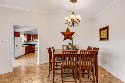 Casa en venta en Miami, Florida, 4 dormitorios, 176.14 m2 № 2084894 - foto 8