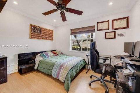 Casa en venta en Miami, Florida, 4 dormitorios, 176.14 m2 № 2084894 - foto 22