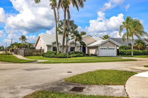 Casa en Miami, Florida 4 dormitorios, 176.14 m2 № 2084894
