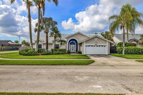 Casa en venta en Miami, Florida, 4 dormitorios, 176.14 m2 № 2084894 - foto 3