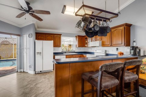 Casa en venta en Miami, Florida, 4 dormitorios, 176.14 m2 № 2084894 - foto 14