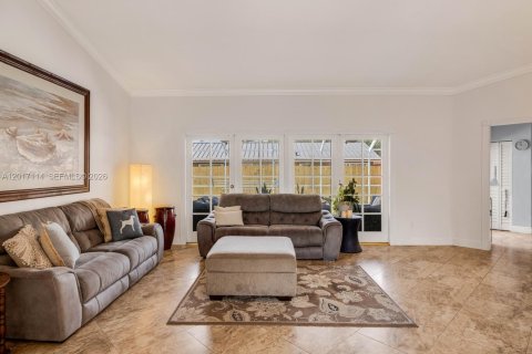 Casa en venta en Miami, Florida, 4 dormitorios, 176.14 m2 № 2084894 - foto 11