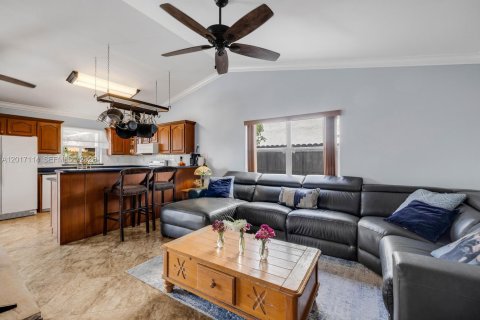 Casa en venta en Miami, Florida, 4 dormitorios, 176.14 m2 № 2084894 - foto 17