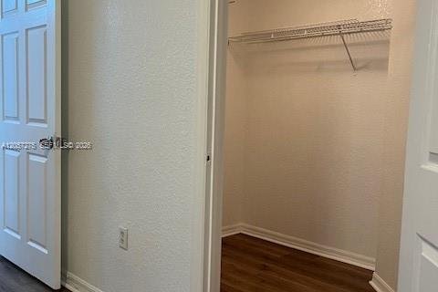 Condo in North Lauderdale, Florida, 3 bedrooms № 2276705 - photo 9