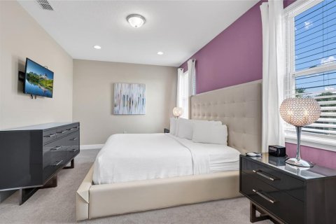 Casa en venta en Kissimmee, Florida, 6 dormitorios, 308.16 m2 № 2208880 - foto 28