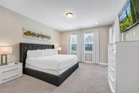 Casa en venta en Kissimmee, Florida, 6 dormitorios, 308.16 m2 № 2208880 - foto 15