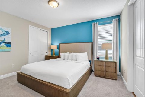 Casa en venta en Kissimmee, Florida, 6 dormitorios, 308.16 m2 № 2208880 - foto 19