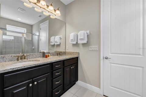 Casa en venta en Kissimmee, Florida, 6 dormitorios, 308.16 m2 № 2208880 - foto 18