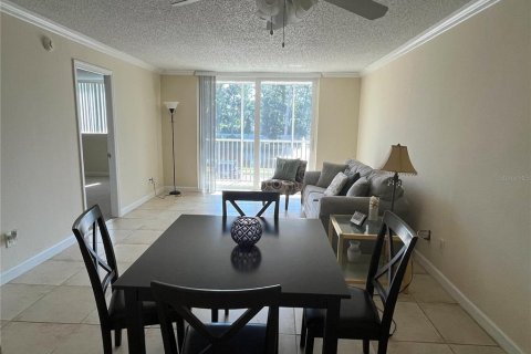 Condo in Sarasota, Florida, 2 bedrooms  № 1905366 - photo 2