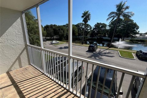 Condo in Sarasota, Florida, 2 bedrooms  № 1905366 - photo 4