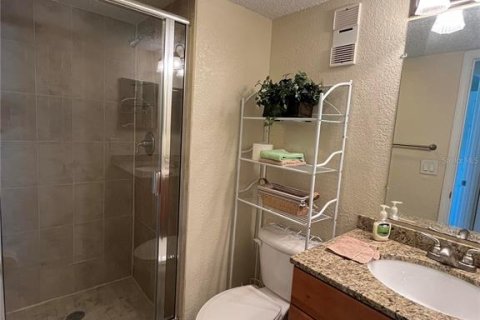 Condo in Sarasota, Florida, 2 bedrooms  № 1905366 - photo 8