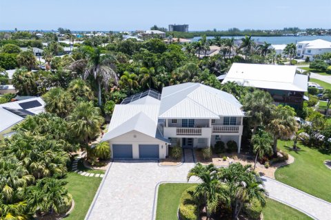 Villa ou maison à vendre à St. Lucie, Floride: 4 chambres, 280.29 m2 № 2192077 - photo 4