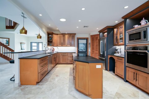 Villa ou maison à vendre à St. Lucie, Floride: 4 chambres, 280.29 m2 № 2192077 - photo 18