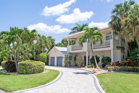 Villa ou maison à vendre à St. Lucie, Floride: 4 chambres, 280.29 m2 № 2192077 - photo 6