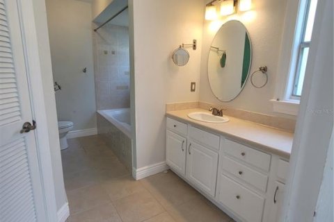 Casa en alquiler en Orlando, Florida, 3 dormitorios, 117.06 m2 № 1903944 - foto 13