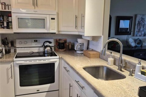 Condominio en venta en Lauderdale Lakes, Florida, 1 dormitorio, 63.55 m2 № 1979537 - foto 3