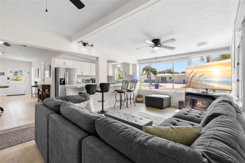 Villa ou maison à vendre à Palm Harbor, Floride: 3 chambres, 154.59 m2 № 2402981 - photo 14