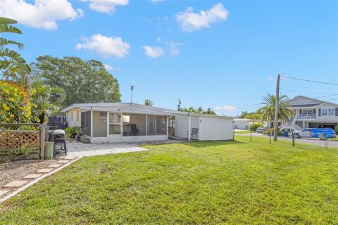 Villa ou maison à vendre à Palm Harbor, Floride: 3 chambres, 154.59 m2 № 2402981 - photo 18