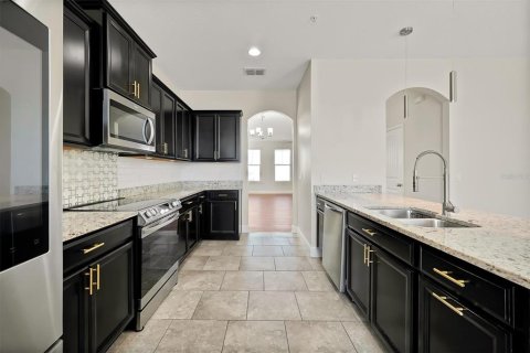 Adosado en venta en Orlando, Florida, 3 dormitorios, 213.3 m2 № 2091561 - foto 13