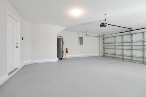 Adosado en venta en Orlando, Florida, 3 dormitorios, 213.3 m2 № 2091561 - foto 28