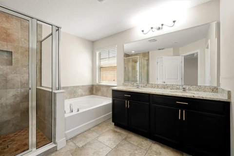 Adosado en venta en Orlando, Florida, 3 dormitorios, 213.3 m2 № 2091561 - foto 20