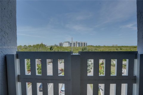 Condo in Dania Beach, Florida, 2 bedrooms  № 1689528 - photo 6
