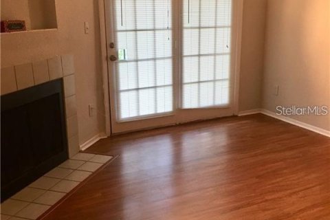 Condo in Altamonte Springs, Florida, 1 bedroom  № 1915149 - photo 2