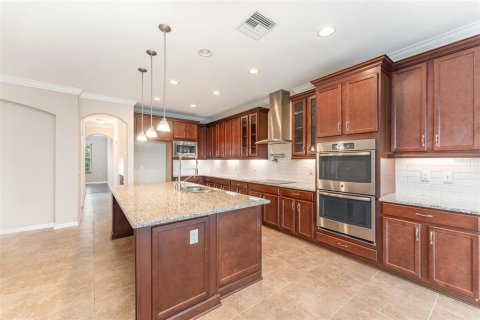 House in Lakeland, Florida 6 bedrooms, 506.69 sq.m. № 1915731 - photo 14