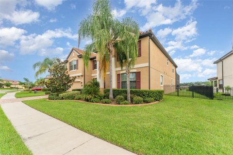 House in Lakeland, Florida 6 bedrooms, 506.69 sq.m. № 1915731 - photo 2
