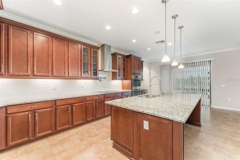 House in Lakeland, Florida 6 bedrooms, 506.69 sq.m. № 1915731 - photo 13