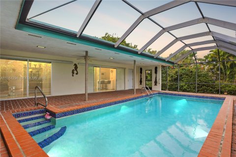 Casa en venta en North Miami, Florida, 3 dormitorios, 213.3 m2 № 2011622 - foto 3