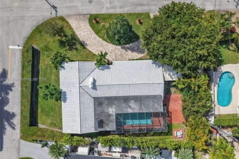 Casa en venta en North Miami, Florida, 3 dormitorios, 213.3 m2 № 2011622 - foto 20