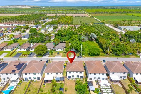 Townhouse in Homestead, Florida 3 bedrooms, 140.65 sq.m. № 2026750 - photo 21