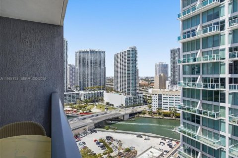 Copropriété à vendre à Miami, Floride: 1 chambre, 66.8 m2 № 2056863 - photo 2