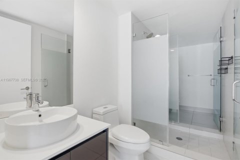 Copropriété à vendre à Miami, Floride: 1 chambre, 66.8 m2 № 2056863 - photo 14