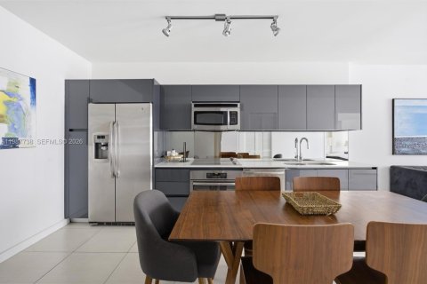 Copropriété à vendre à Miami, Floride: 1 chambre, 66.8 m2 № 2056863 - photo 5