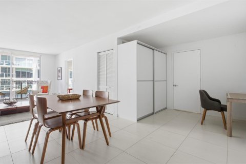 Copropriété à vendre à Miami, Floride: 1 chambre, 66.8 m2 № 2056863 - photo 9