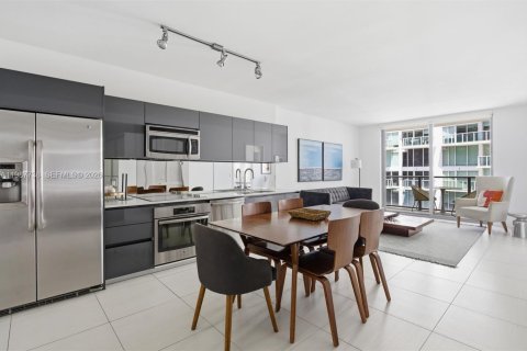 Copropriété à vendre à Miami, Floride: 1 chambre, 66.8 m2 № 2056863 - photo 4