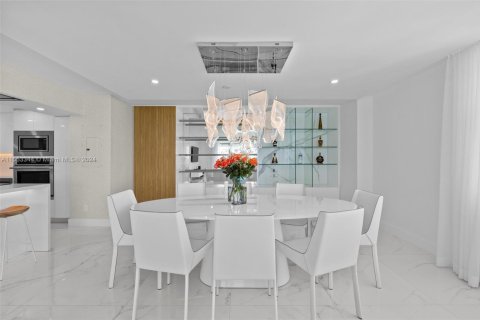 Condominio en alquiler en Miami Beach, Florida, 3 dormitorios, 191.38 m2 № 1702546 - foto 13