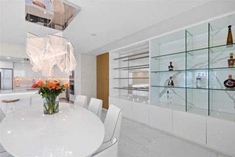 Condominio en alquiler en Miami Beach, Florida, 3 dormitorios, 191.38 m2 № 1702546 - foto 14