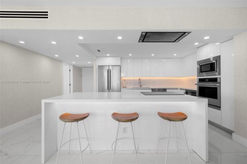 Condominio en alquiler en Miami Beach, Florida, 3 dormitorios, 191.38 m2 № 1702546 - foto 10