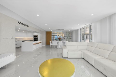 Condominio en alquiler en Miami Beach, Florida, 3 dormitorios, 191.38 m2 № 1702546 - foto 20
