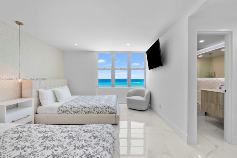 Condominio en alquiler en Miami Beach, Florida, 3 dormitorios, 191.38 m2 № 1702546 - foto 28