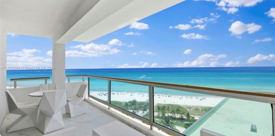 Condominio en Miami Beach, Florida, 3 dormitorios № 1702546