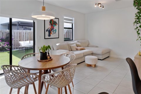 Купить таунхаус в Хомстед, Флорида 3 спальни, № 2050610 - фото 24