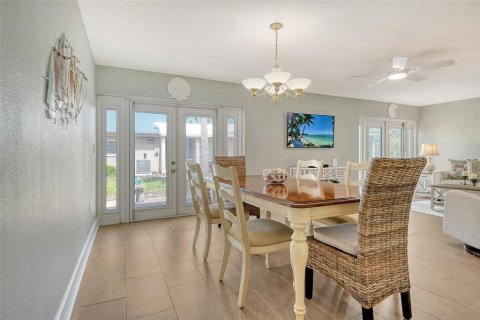 Casa en venta en Sarasota, Florida, 2 dormitorios, 117.43 m2 № 1854359 - foto 11