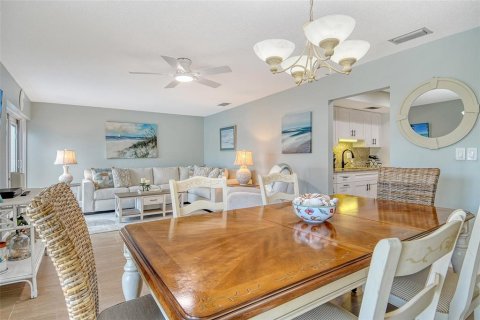 Casa en venta en Sarasota, Florida, 2 dormitorios, 117.43 m2 № 1854359 - foto 13