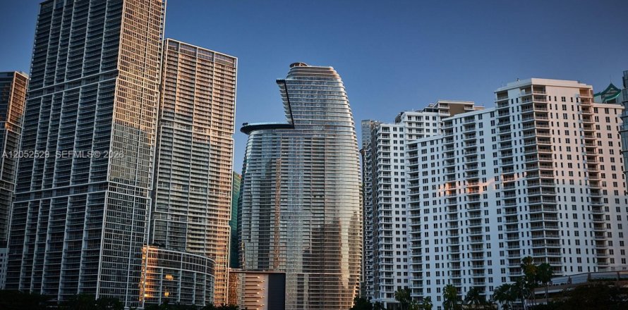 Condominio en Miami, Florida, 2 dormitorios № 2150421
